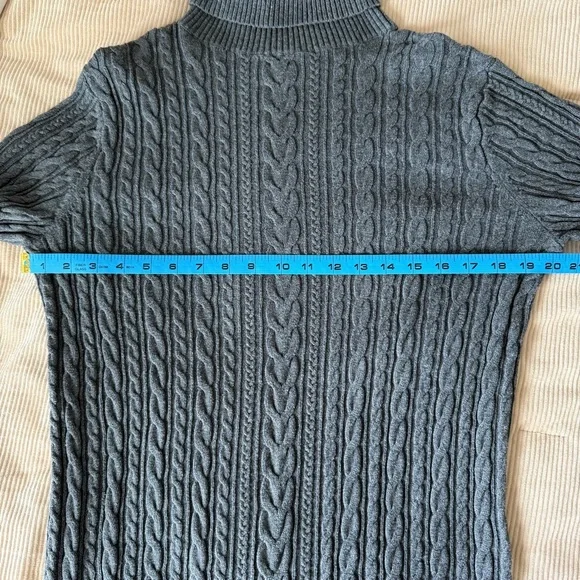 Lands’ End Grey Cable Knit Turtleneck Sweater 100% Cotton Size Medium - Picture 10 of 11